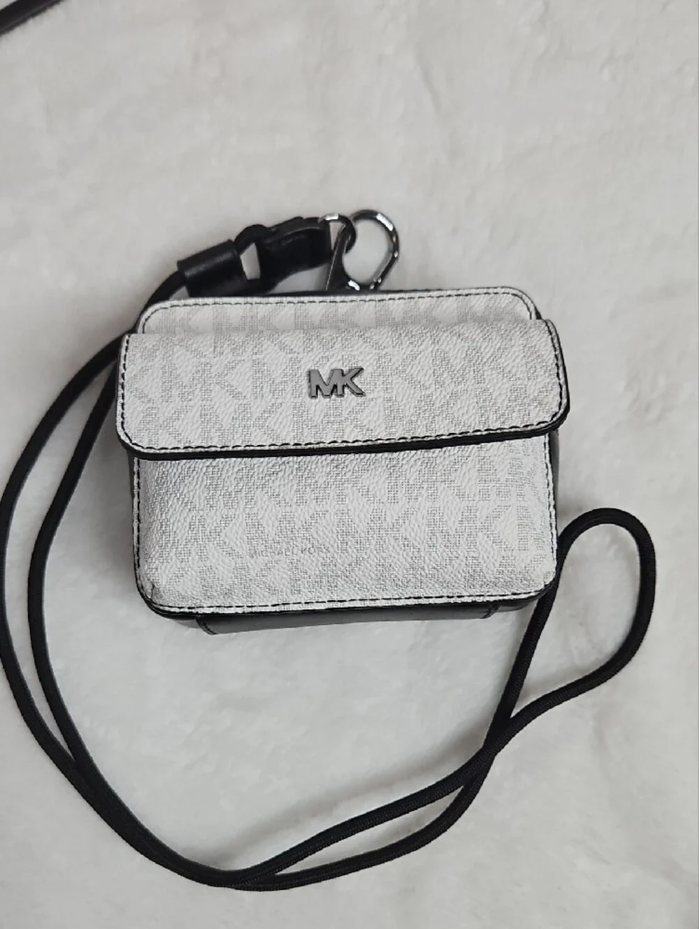 Michael Kors Micro Camera Bag With Landyard -Bright White